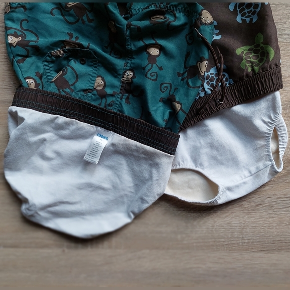 2008 (v)guc Gymboree 2t swim shorts - Picture 6 of 11